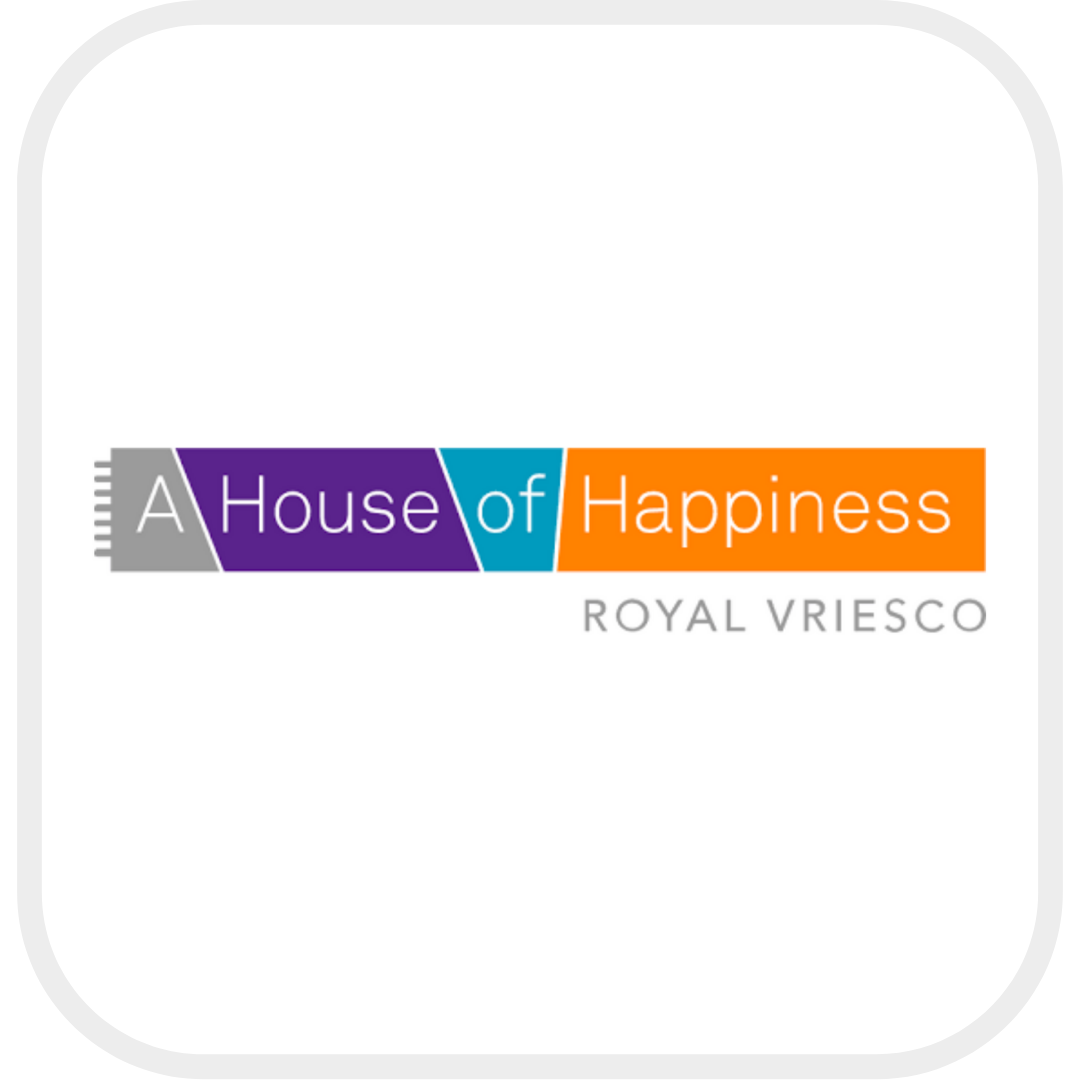 A House of Happiness raamdecoratie